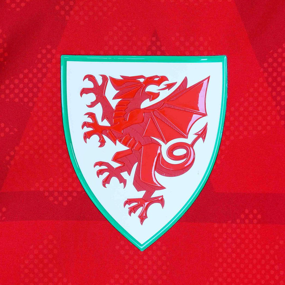 2026-2027 Wales Pre Match Lightweight Jacket (Red)