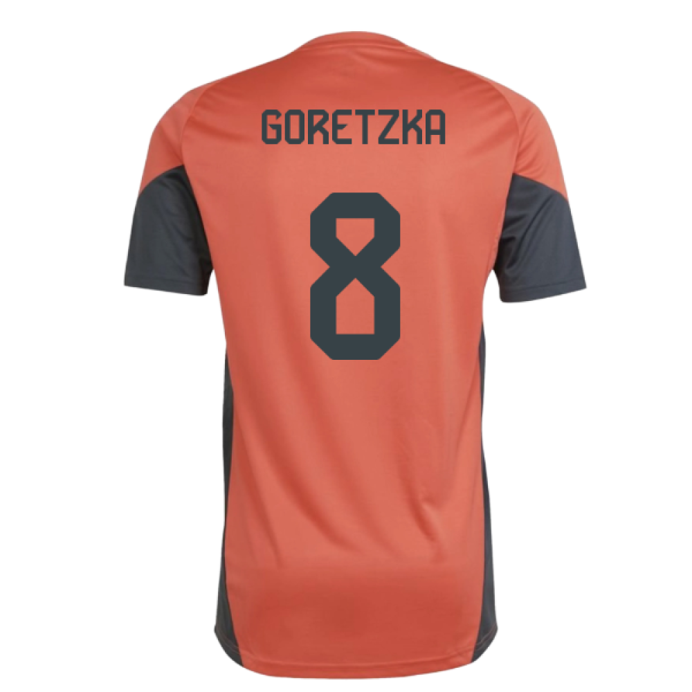 2025-2026 Bayern Munich Training Shirt (Easy Coral) (Goretzka 8)