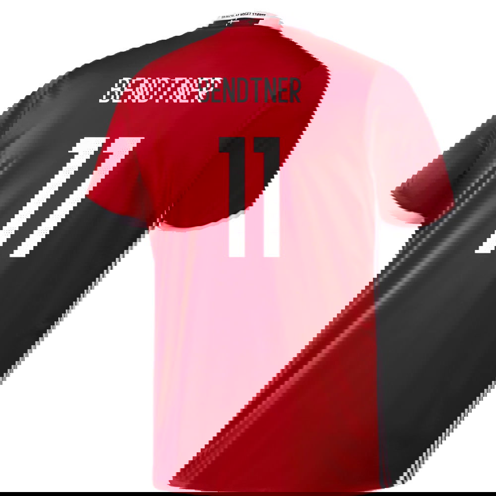 Denmark 2016-17 Home Shirt (S) (Mint) (Bendtner 11)