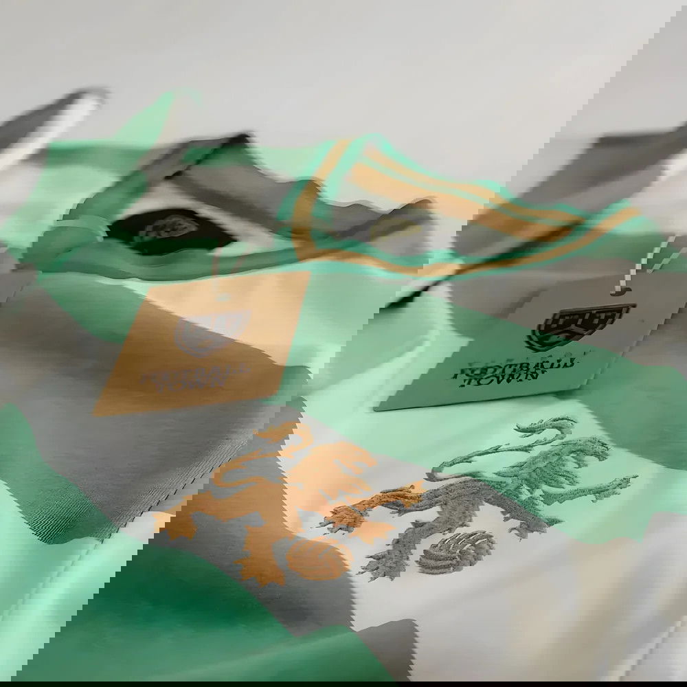 Lisbon O Leao Home Retro Football Shirt