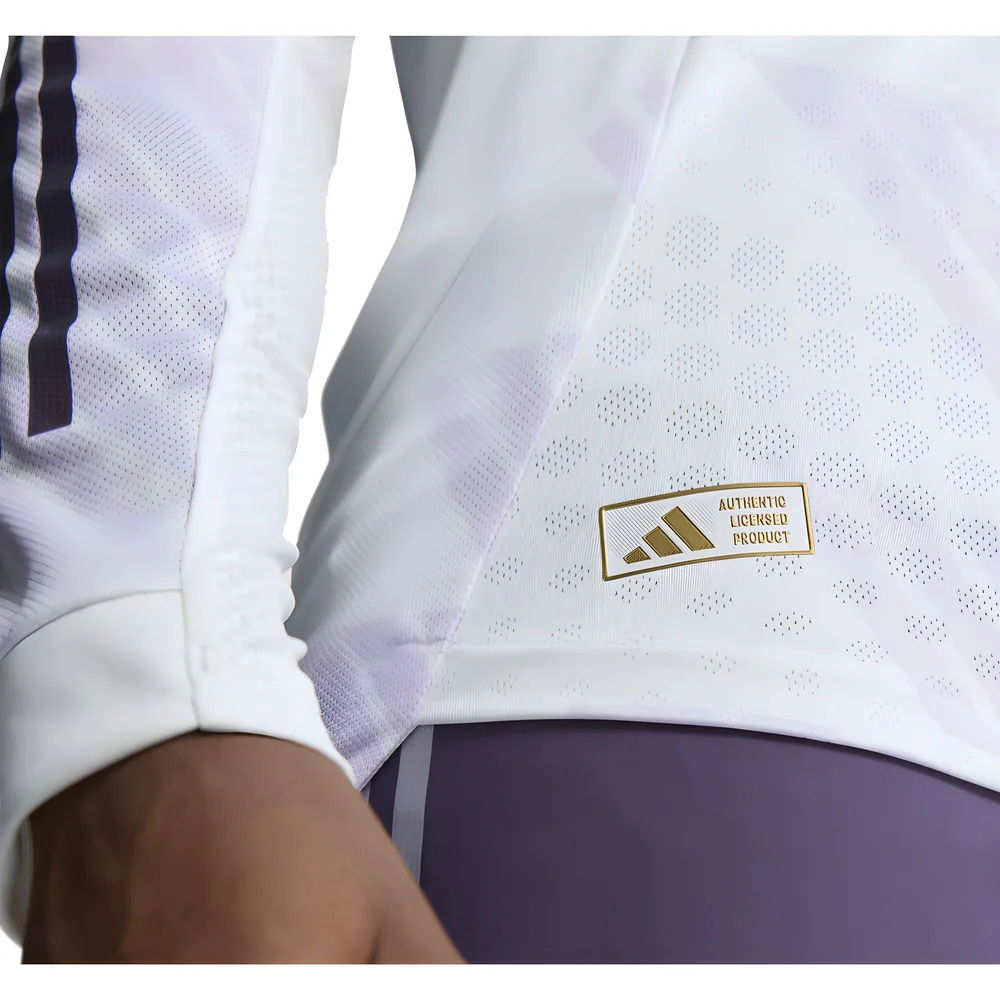 2025-2026 Man Utd Authentic Long Sleeve Away Shirt (Thomas 9)