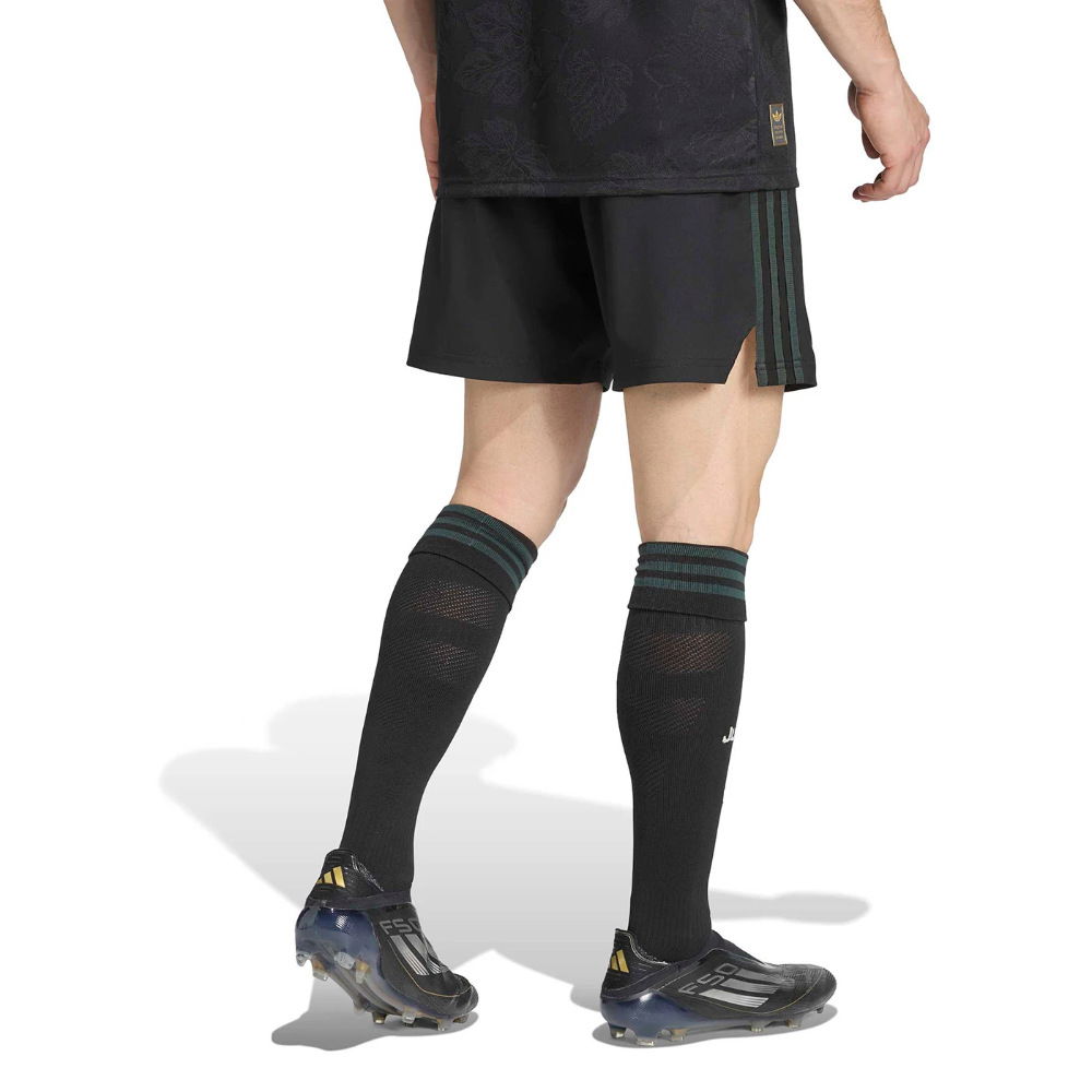 2025-2026 Juventus Authentic Third Shorts (Black)
