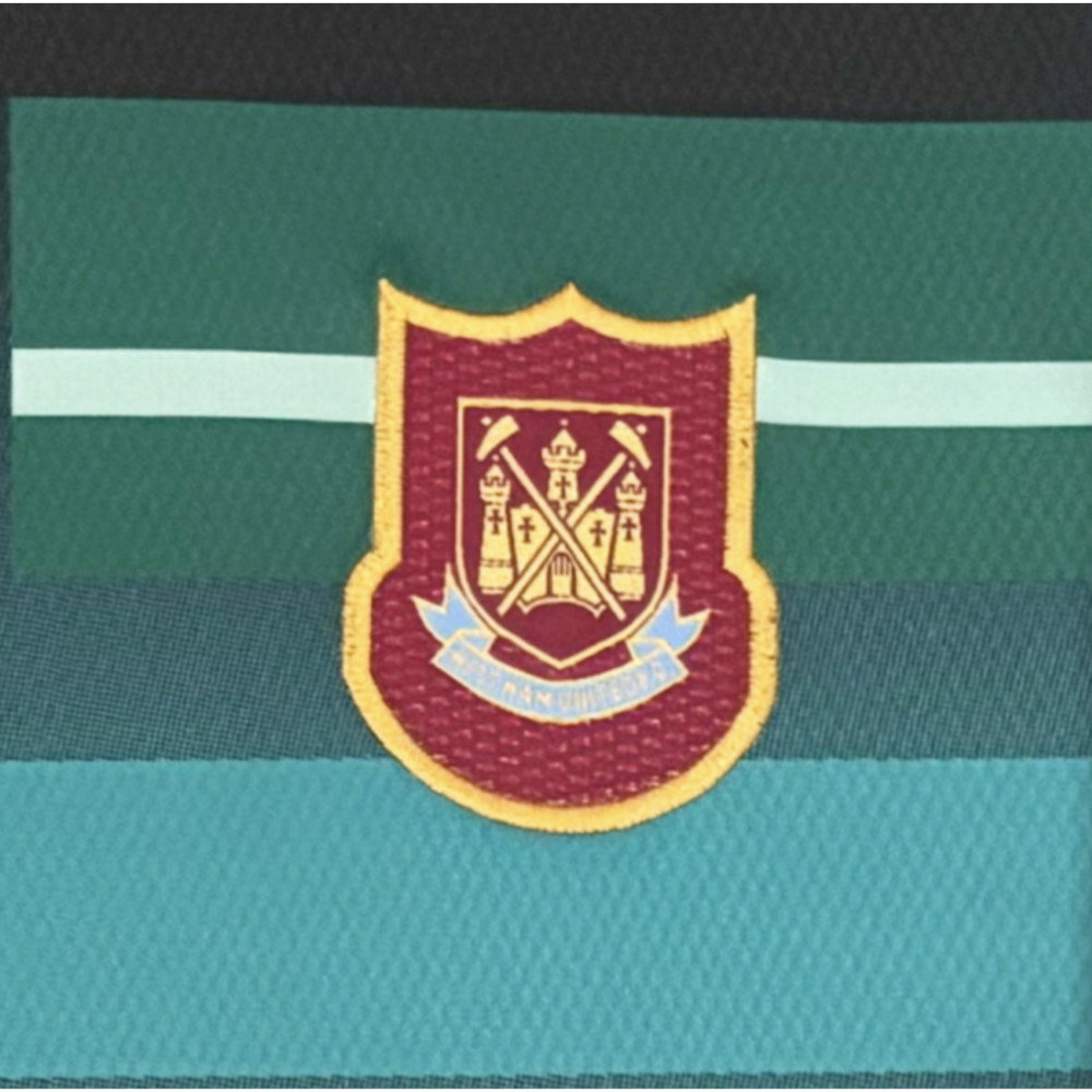 West Ham United 1998 Home Retro Goalkeeper Shirt (Bywater 13)