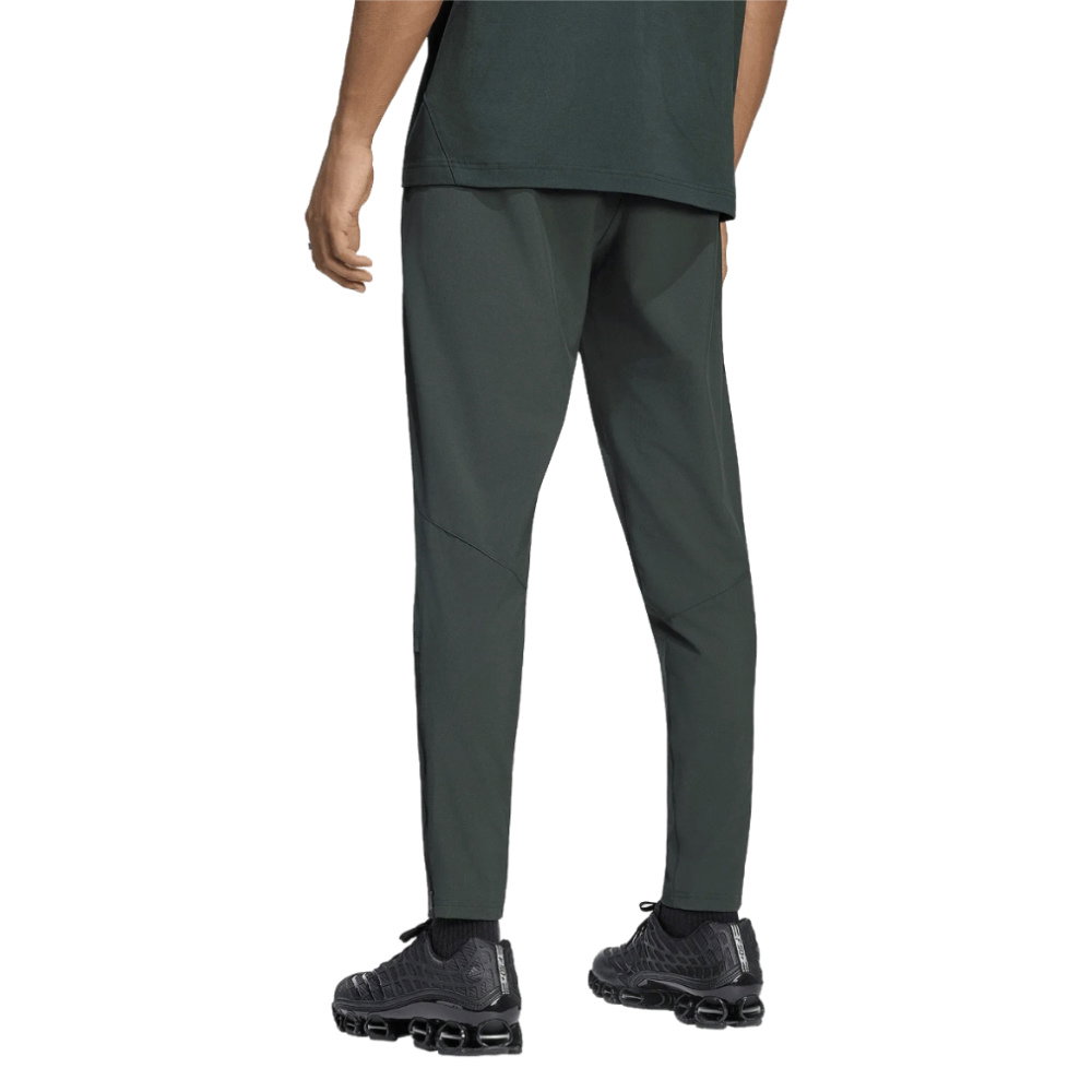 2026-2027 Man Utd Tiro Travel Pants (Jungle Ink)