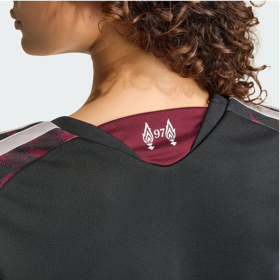 2026-2027 Liverpool Third Shirt (Womens) (Ekitike 22)
