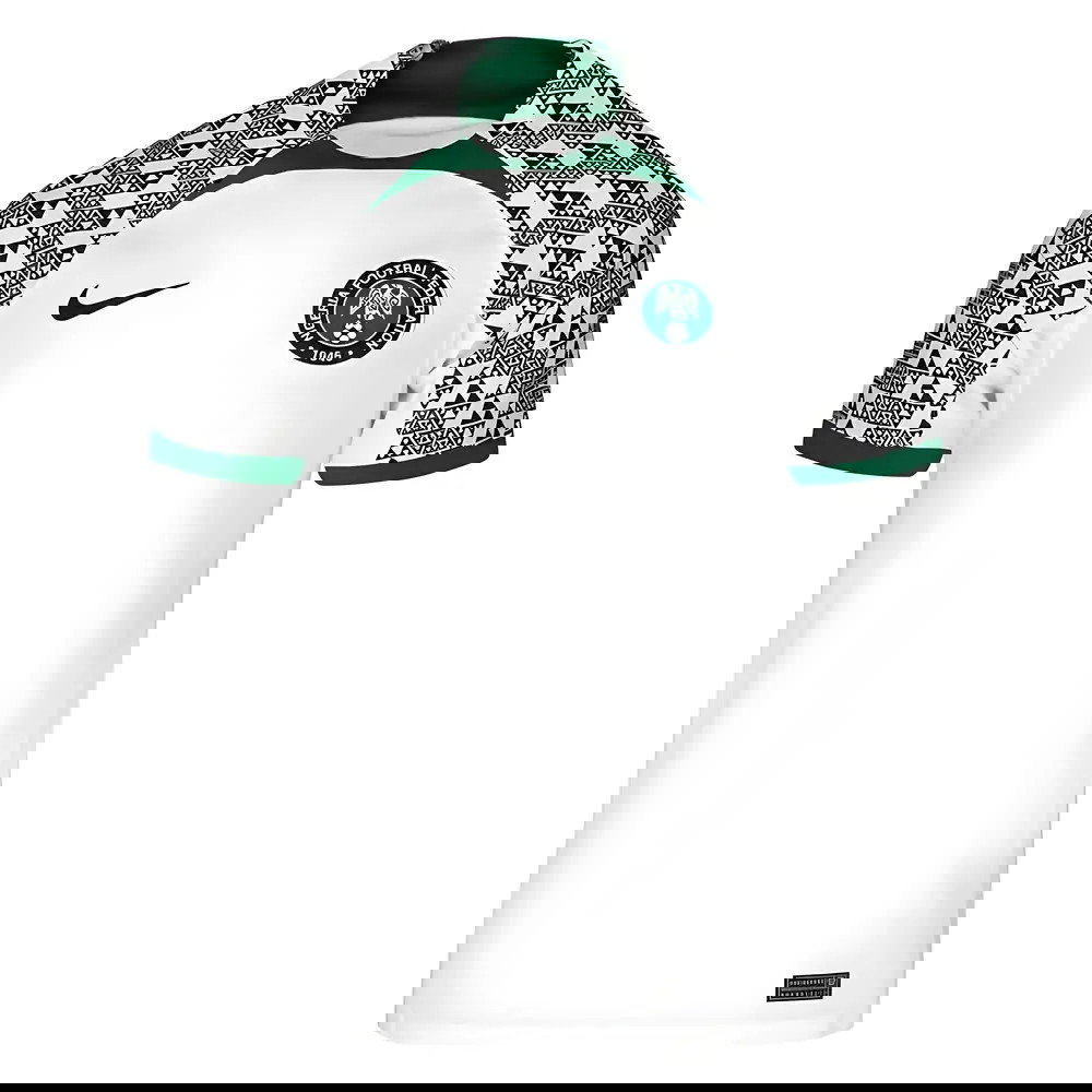 Nigeria 2021-2023 Away Shirt (L) (Excellent)