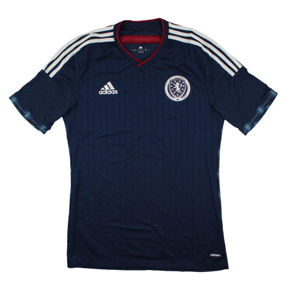Scotland 2014-15 Player Issue Home Shirt (M) (Excellent) (Robertson 17)