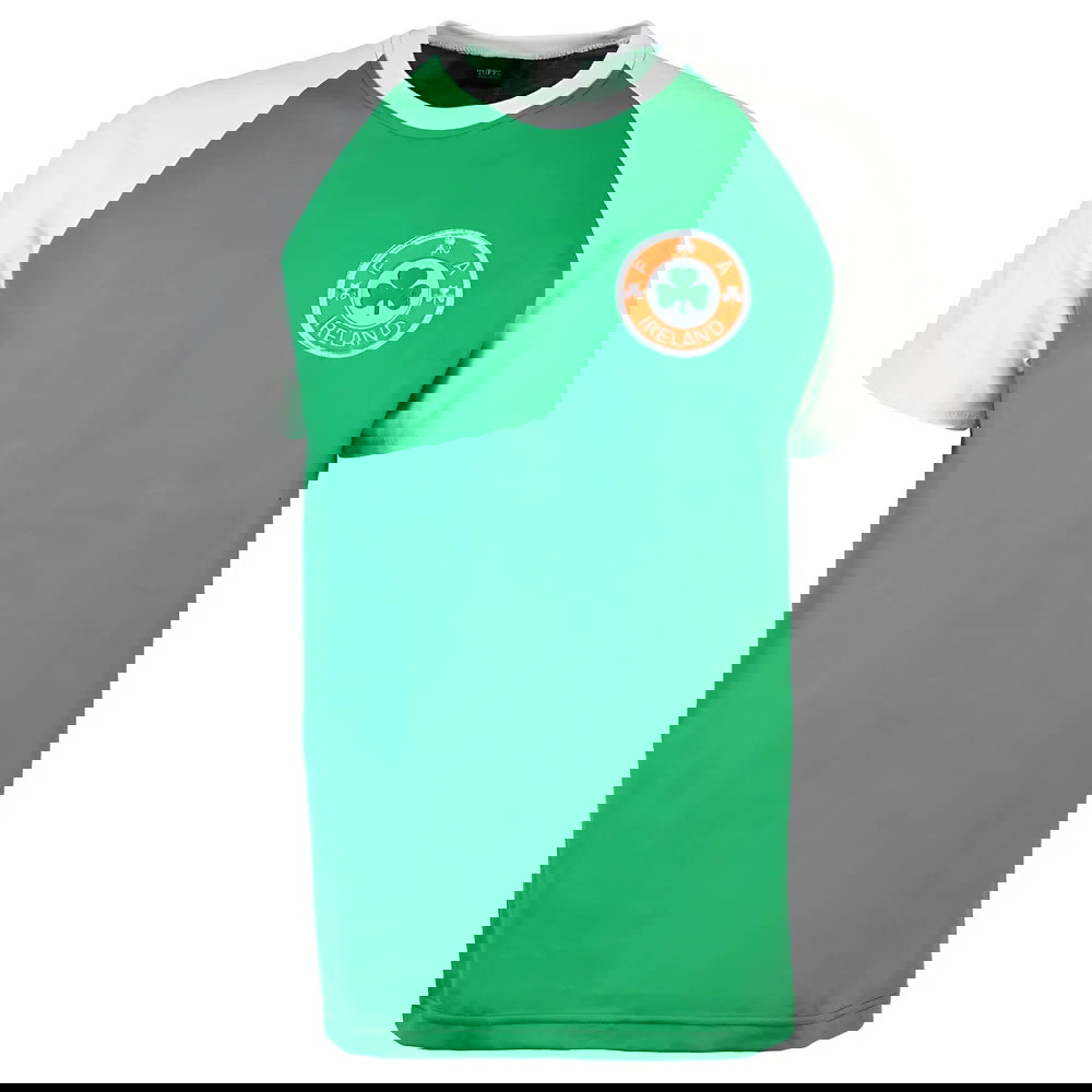 Republic of Ireland Raglan Sleeve Green/White T-Shirt