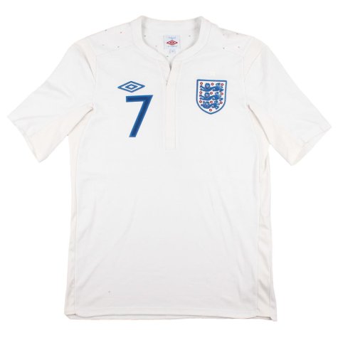England 2010-2011 Home Shirt (M) Young #7 (Very Good)