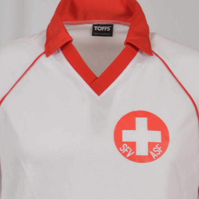 Switzerland 1980 Away Retro Football Shirt