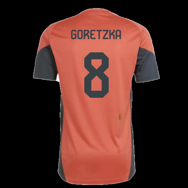 2025-2026 Bayern Munich Training Shirt (Easy Coral) (Goretzka 8)
