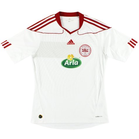 2010-2011 Denmark Away Shirt (Bendtner 10)