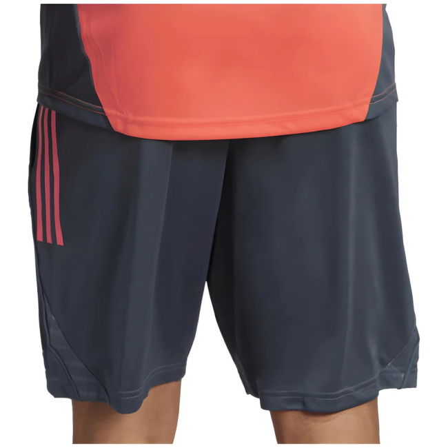 2025-2026 Bayern Munich Training Shorts (Bold Onix)