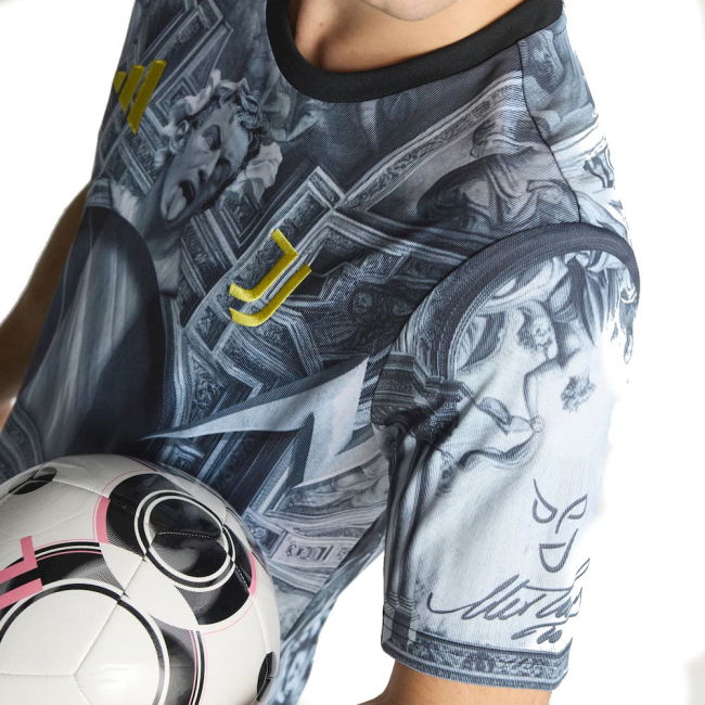 2026 Juventus Pre-Match Shirt (Black)