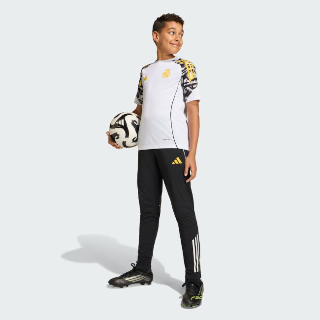 2025-2026 Real Madrid Marvel Avengers Training Shirt (White) - Kids