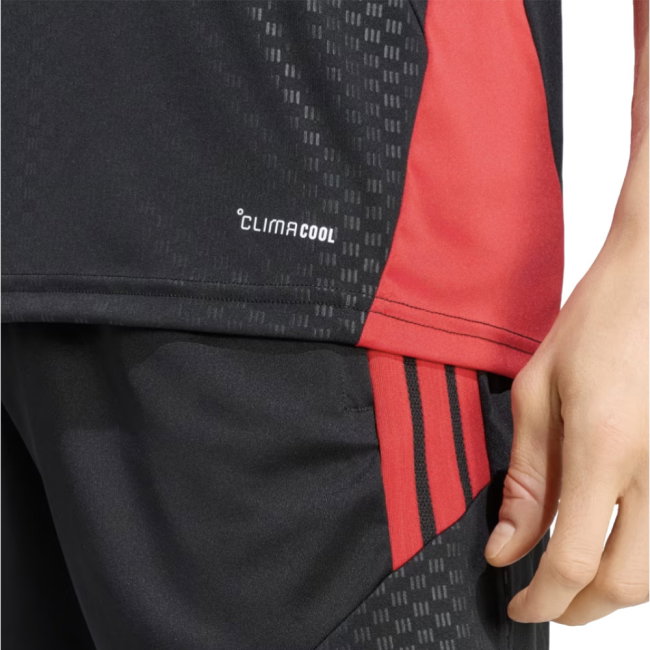 2026-2027 Man Utd Training Jersey (Black)