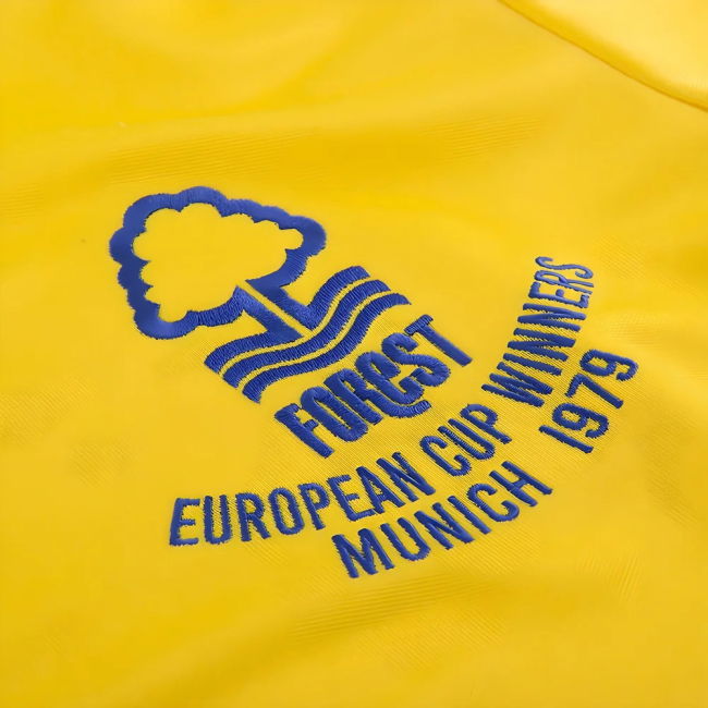 Nottingham Forest 1979-1980 Away Retro Football Shirt