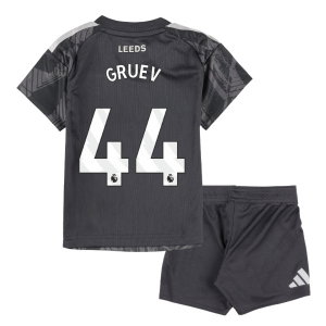 2026-2027 Leeds Third Baby Kit (Gruev 44)