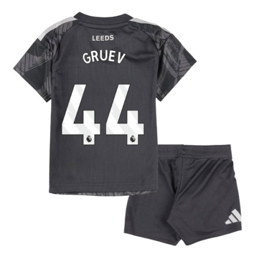 2026-2027 Leeds Third Baby Kit (Gruev 44)