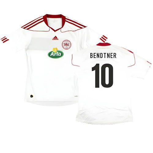 2010-2011 Denmark Away Shirt (Bendtner 10)