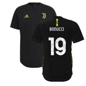 2021-2022 Juventus Travel Tee (Black) (BONUCCI 19)
