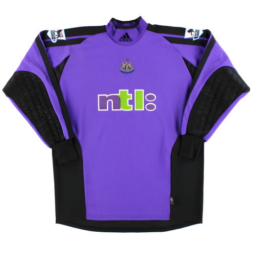 Newcastle United 2001-02 Goalkeeper Shirt (M) (Excellent)  Newcastle United 2001-02 Goalkeeper Shirt (M) (Excellent)