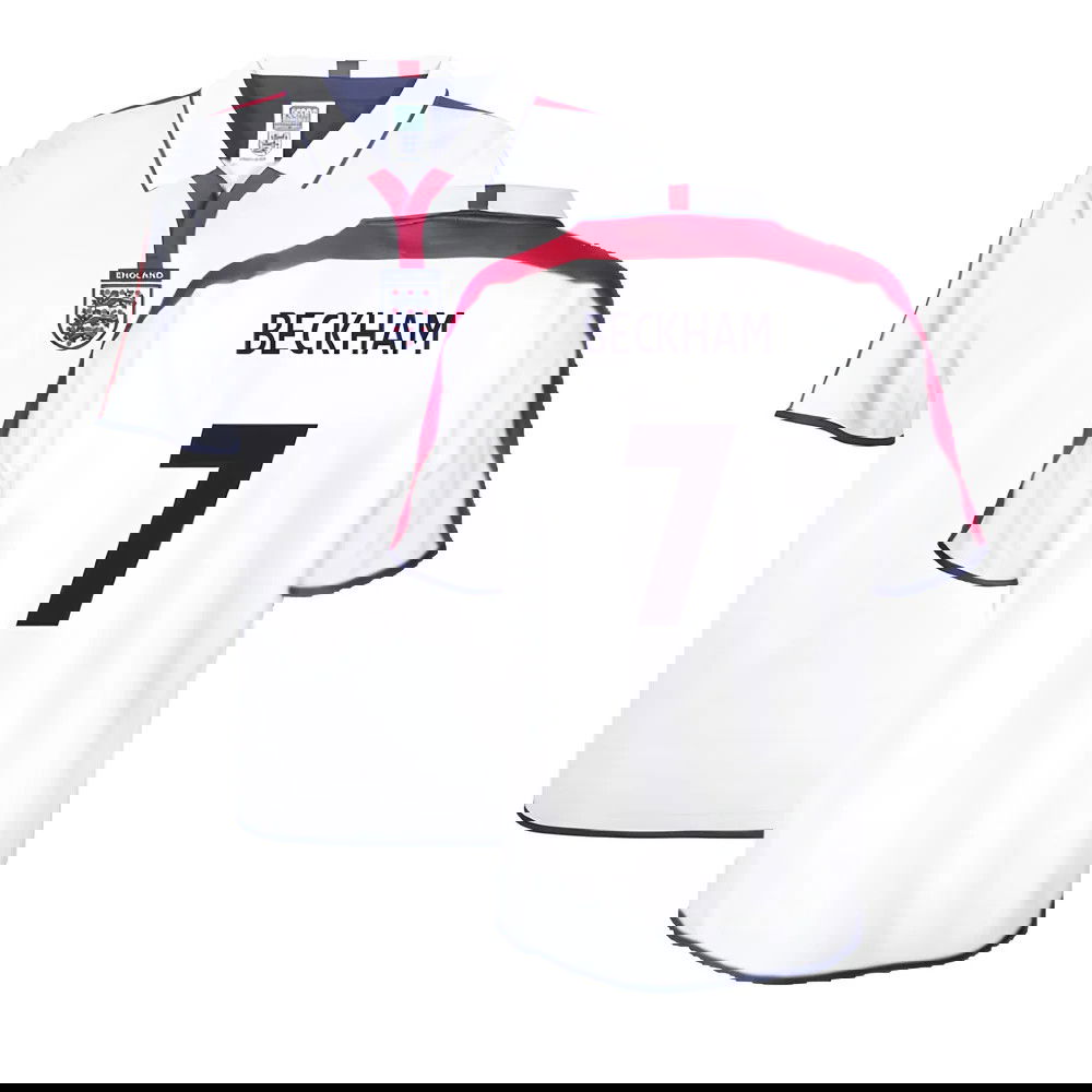 England 2004 Retro Football Shirt (Beckham 7)