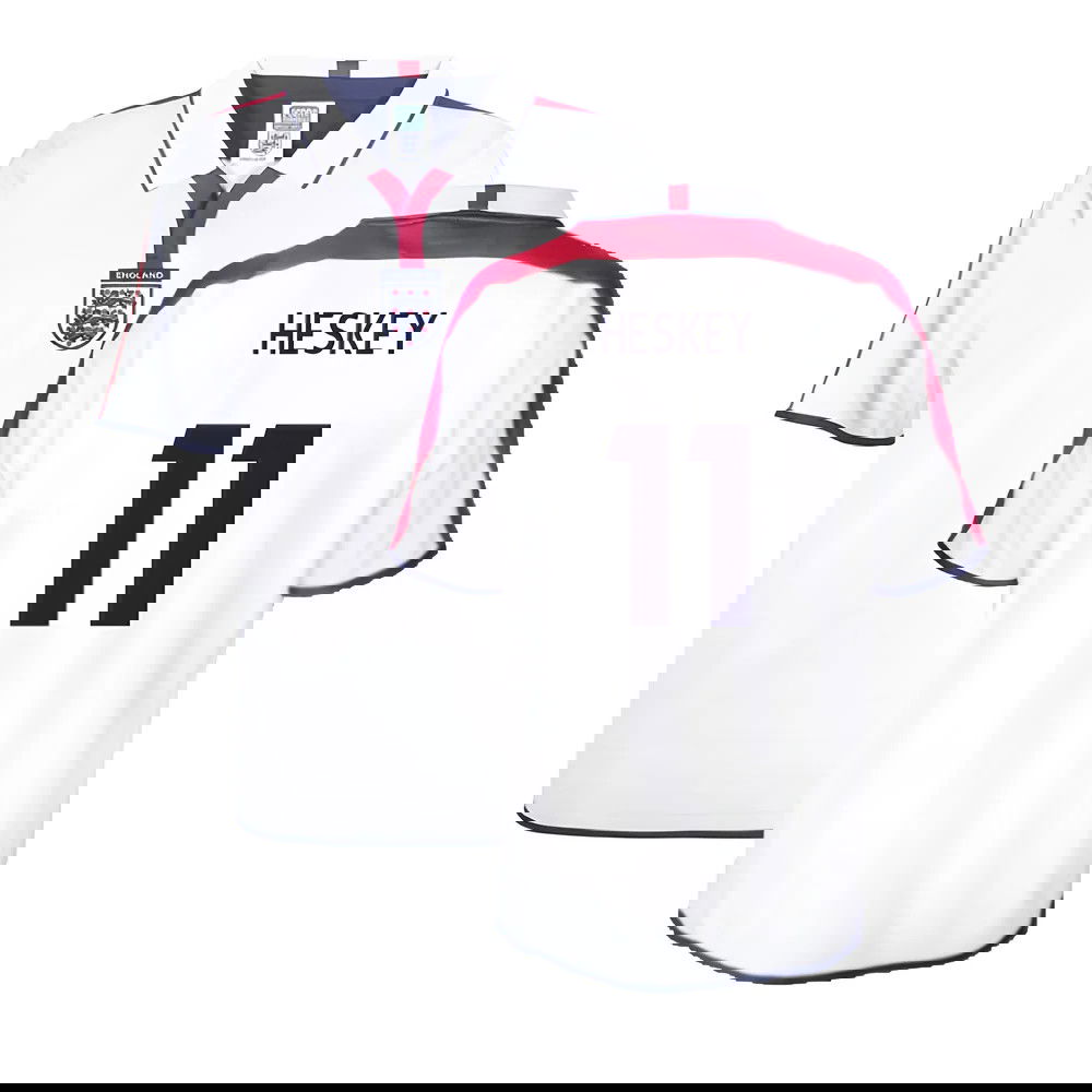 England 2004 Retro Football Shirt (Heskey 11)