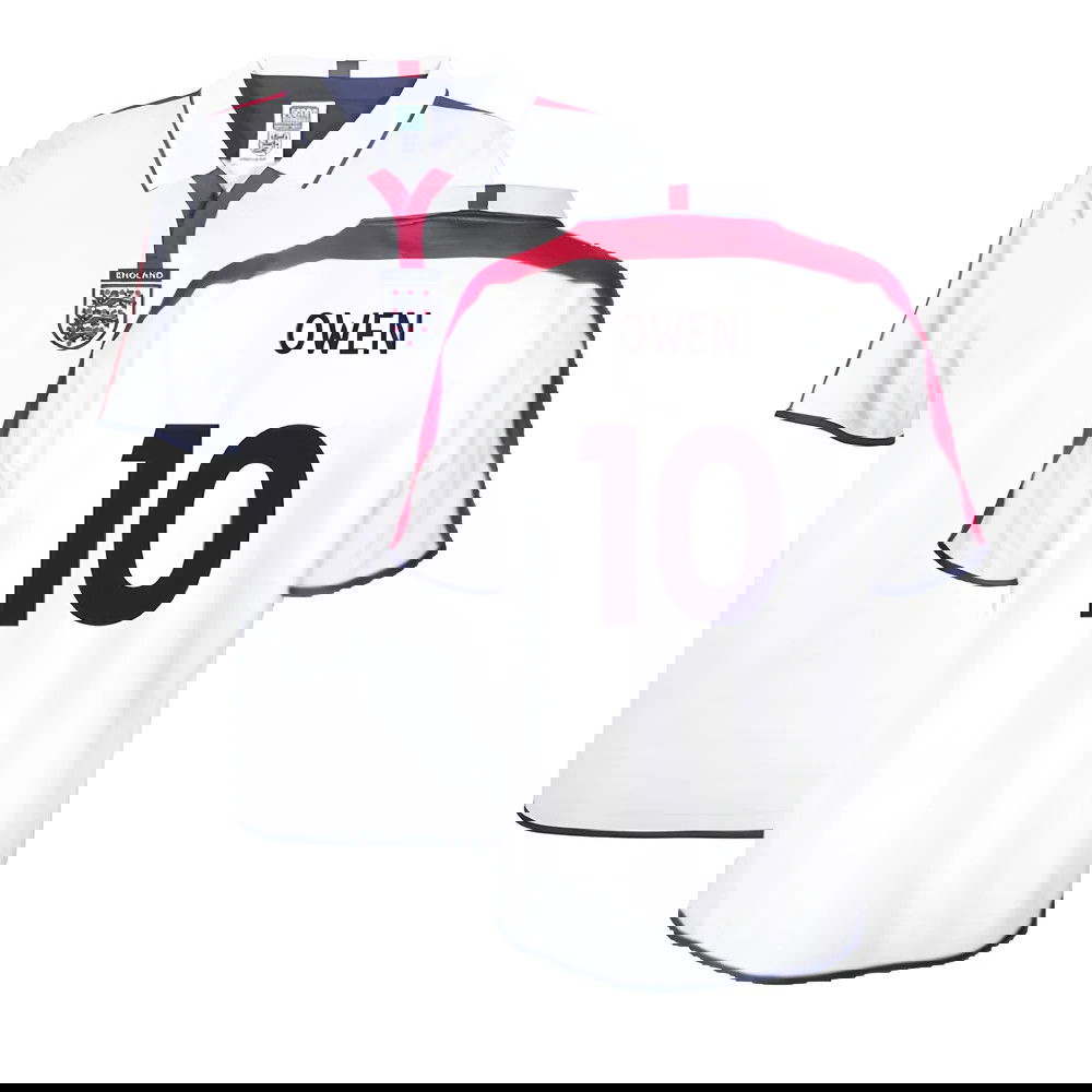 England 2004 Retro Football Shirt (Owen 10)